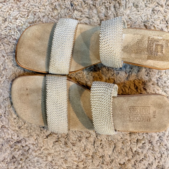 Share Mootsies Tootsies Beige Slip on Sandals Women's 10M - Picture 4 of 8